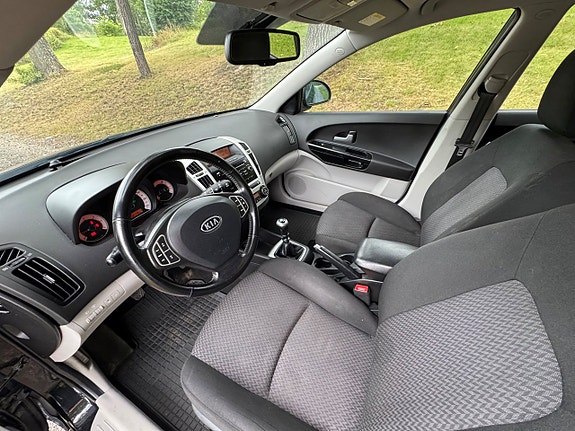 Kia Ceed 8 of 20
