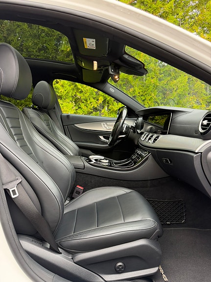 Mercedes-Benz E220 4 of 6