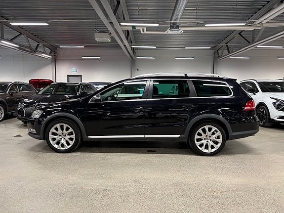 Volkswagen Passat Alltrack 2 of 10