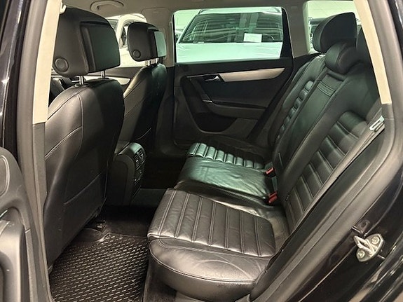 Volkswagen Passat Alltrack 5 of 10