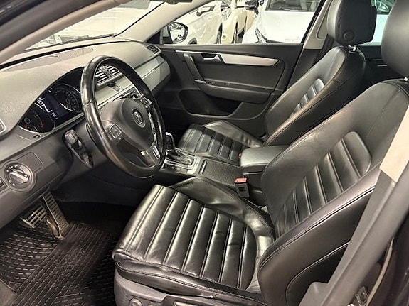 Volkswagen Passat Alltrack 4 of 10