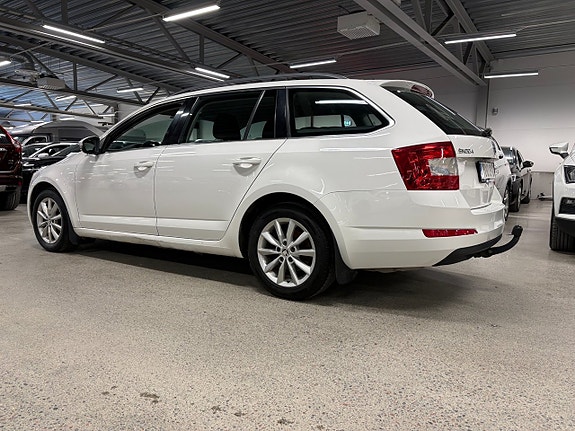Skoda Octavia 3 of 9