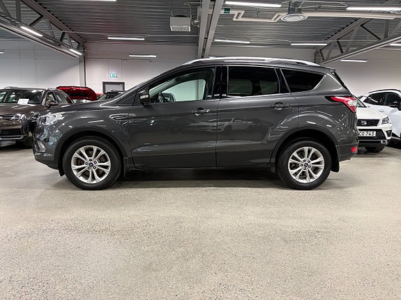 Ford Kuga 2 of 10