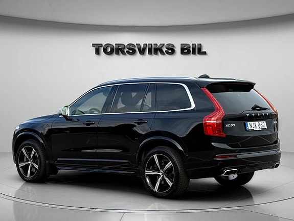 Volvo XC90 4 of 30