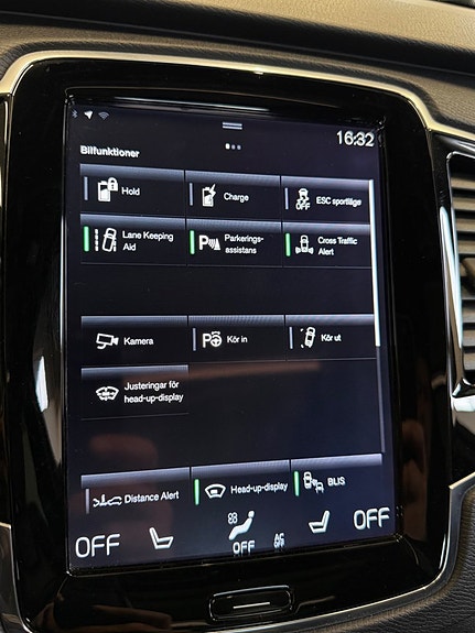 Volvo XC90 28 of 30