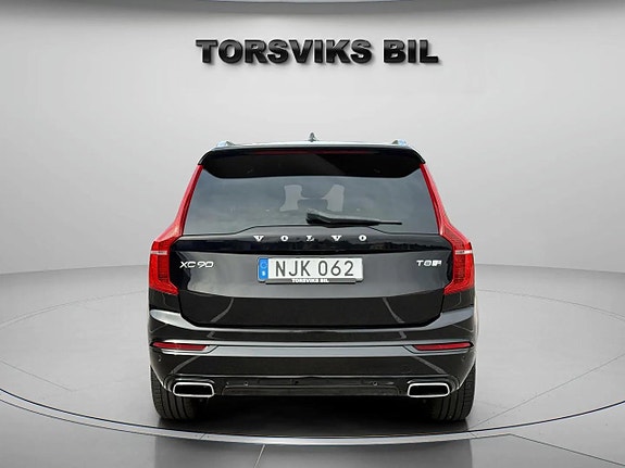 Volvo XC90 5 of 30