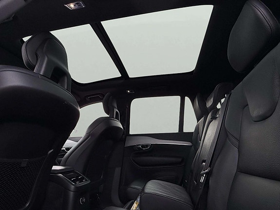 Volvo XC90 17 of 30