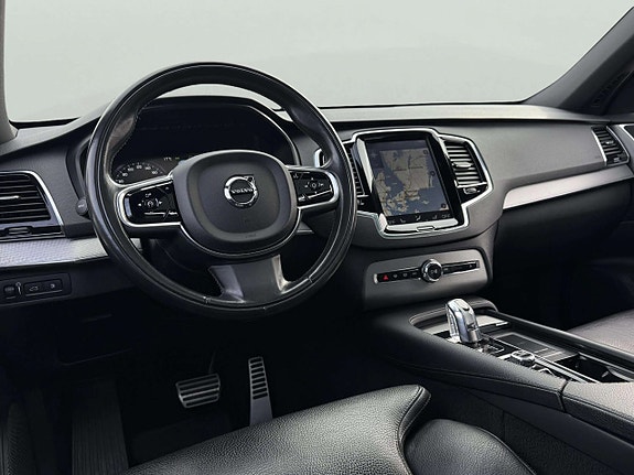 Volvo XC90 12 of 30