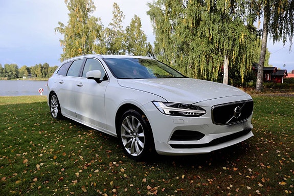 Volvo V90 2 of 6