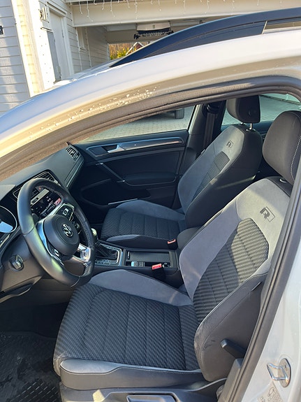 Volkswagen Golf VII 5 of 9