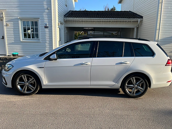 Volkswagen Golf VII 3 of 9