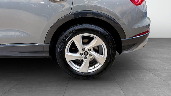Audi Q3 6 of 20