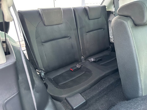 Nissan Qashqai+2 12 of 16