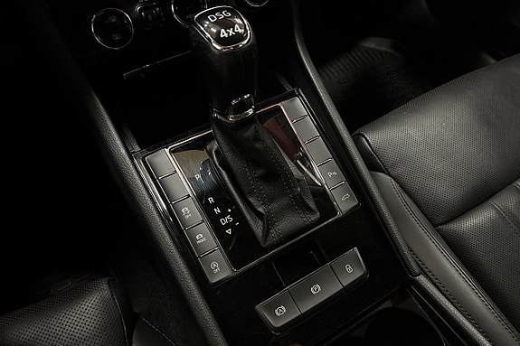 Skoda Superb 22 of 29