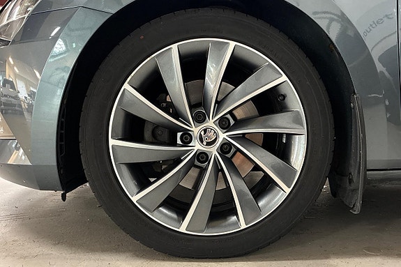 Skoda Superb 11 of 29