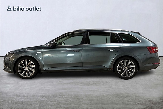 Skoda Superb 9 of 29