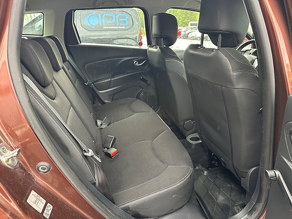 Renault Clio 8 of 11