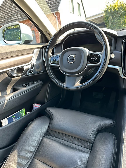 Volvo V90 Cross Country 13 of 23
