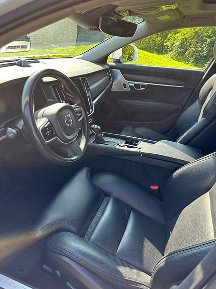 Volvo V90 Cross Country 12 of 23