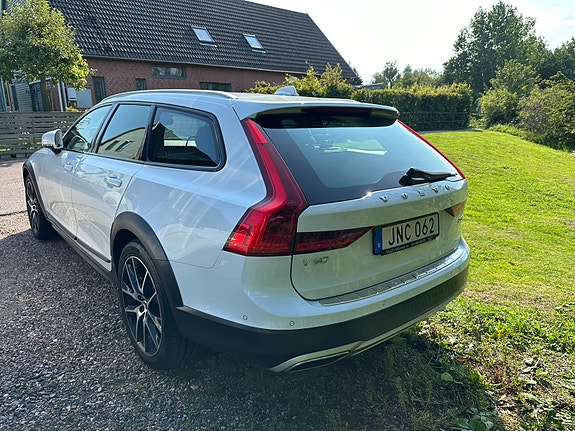 Volvo V90 Cross Country 3 of 23
