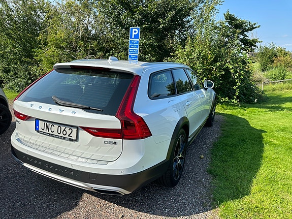 Volvo V90 Cross Country 17 of 23