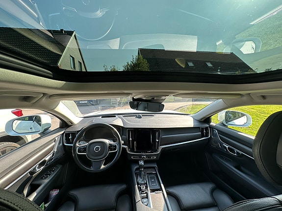 Volvo V90 Cross Country 8 of 23