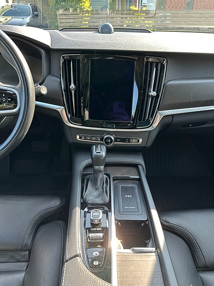 Volvo V90 Cross Country 10 of 23