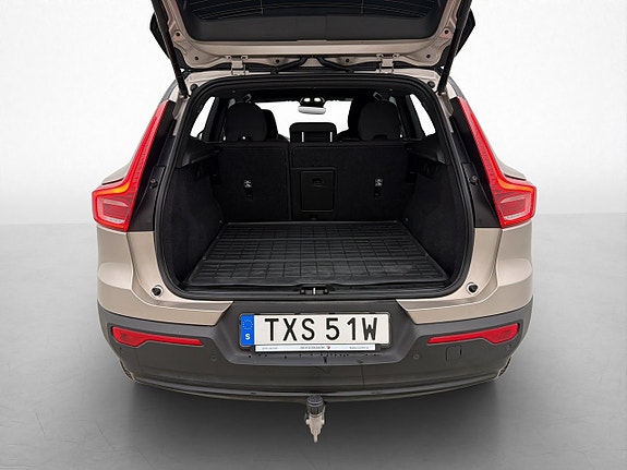 Volvo XC40 30 of 30