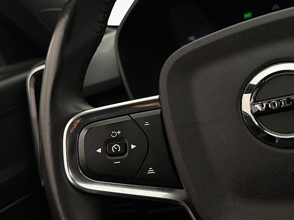 Volvo XC40 16 of 30