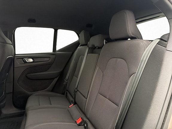 Volvo XC40 29 of 30