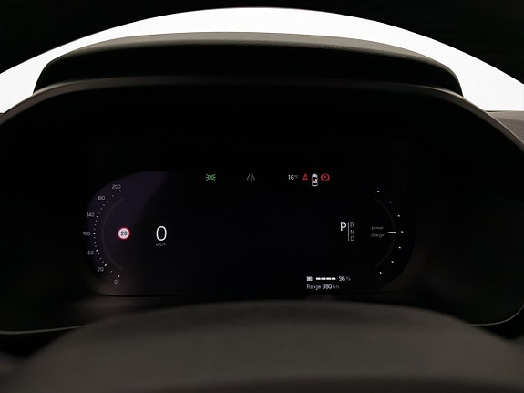 Volvo XC40 17 of 30