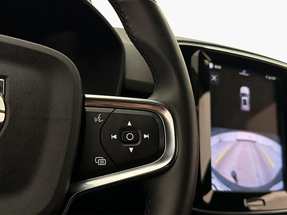 Volvo XC40 18 of 30