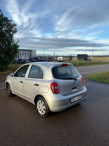 Nissan Micra 3 of 5