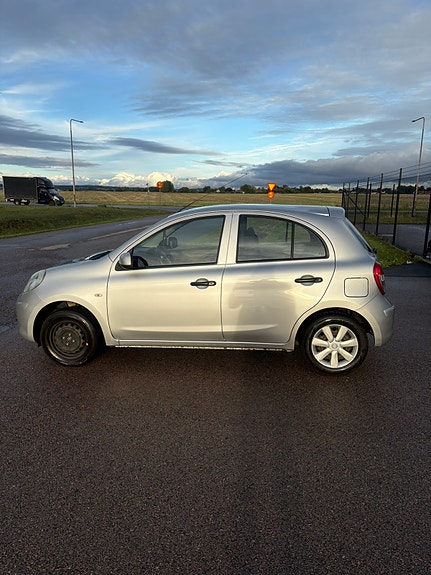 Nissan Micra 2 of 5