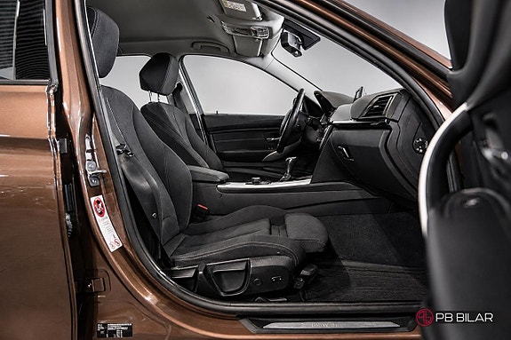 BMW 318d 13 of 24