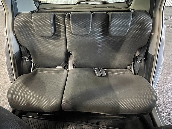 Toyota Yaris 14 of 20
