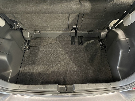 Toyota Yaris 19 of 20