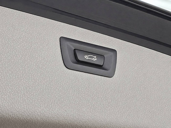 BMW 320d 28 of 28