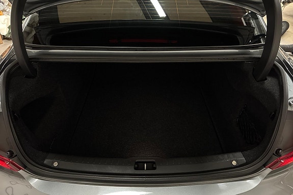 Volvo S90 10 of 30