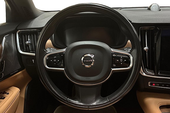 Volvo S90 16 of 30