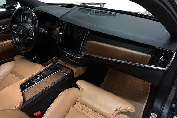 Volvo S90 15 of 30