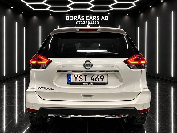 Nissan X-Trail 3 of 13