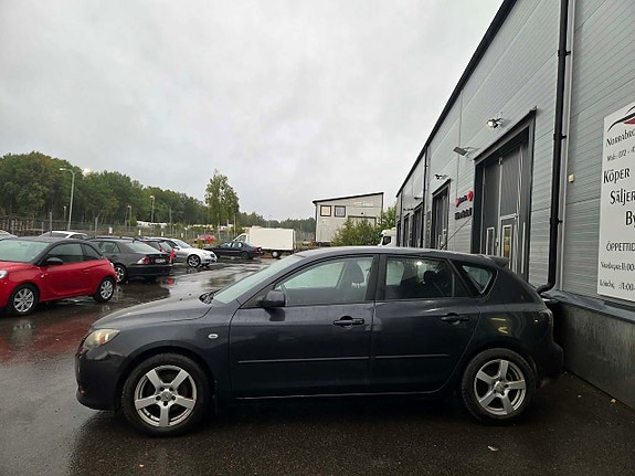 Mazda 3 2 of 11