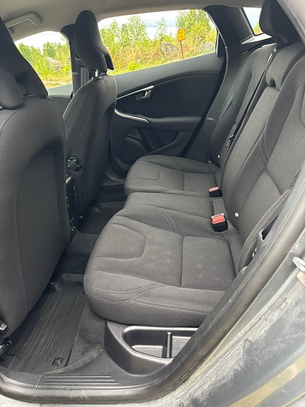 Volvo V40 8 of 8