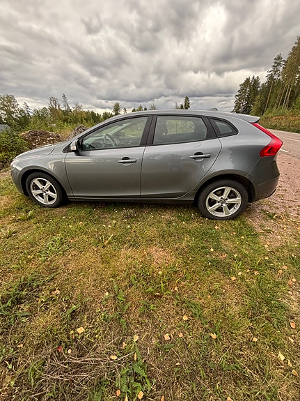 Volvo V40 5 of 8