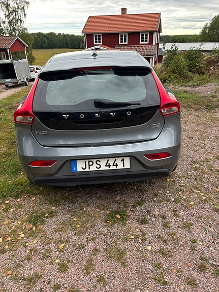 Volvo V40 4 of 8