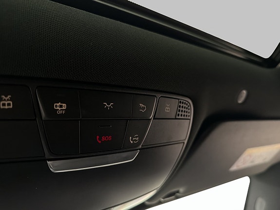 Mercedes-Benz EQC400 26 of 30