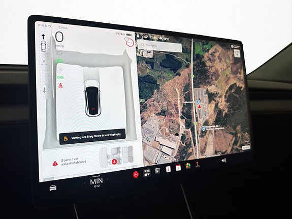 Tesla Model Y 22 of 30