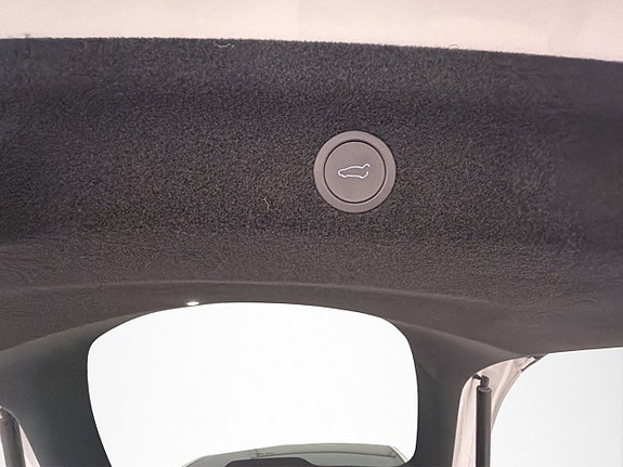 Tesla Model Y 30 of 30