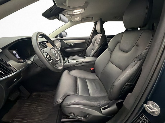 Volvo V90 Cross Country 13 of 30